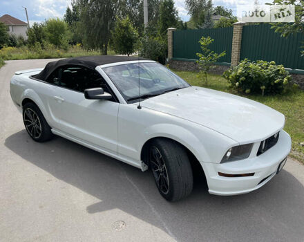 Форд Мустанг, объемом двигателя 4 л и пробегом 108 тыс. км за 9500 $, фото 27 на Automoto.ua