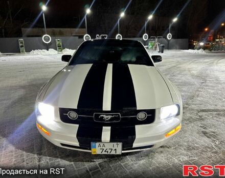 Форд Мустанг, объемом двигателя 4 л и пробегом 125 тыс. км за 10000 $, фото 1 на Automoto.ua