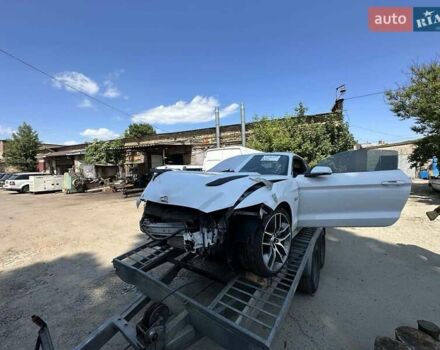 Форд Мустанг, объемом двигателя 2.26 л и пробегом 70 тыс. км за 12500 $, фото 4 на Automoto.ua