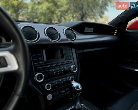 Форд Мустанг, объемом двигателя 2.26 л и пробегом 138 тыс. км за 15500 $, фото 4 на Automoto.ua