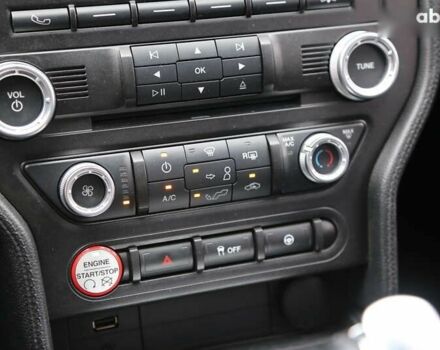 Форд Мустанг, объемом двигателя 5 л и пробегом 51 тыс. км за 25000 $, фото 17 на Automoto.ua