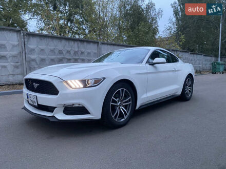 Форд Мустанг 2016 в Киеве на Automoto.ua Форд Мустанг, объемом двигателя 3.7 л и пробегом 96 тыс. км за 16499 $, фото 1 на Automoto.ua
