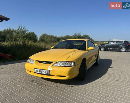 Жовтий Форд Мустанг, об'ємом двигуна 4.94 л та пробігом 132 тис. км за 8800 $, фото 2 на Automoto.ua