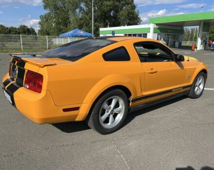 Желтый Форд Мустанг, объемом двигателя 4 л и пробегом 90 тыс. км за 9990 $, фото 3 на Automoto.ua