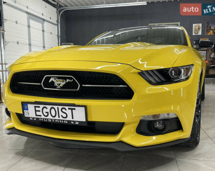 Желтый Форд Мустанг, объемом двигателя 2.26 л и пробегом 45 тыс. км за 21500 $, фото 6 на Automoto.ua