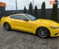 Желтый Форд Мустанг, объемом двигателя 2.26 л и пробегом 109 тыс. км за 14000 $, фото 1 на Automoto.ua