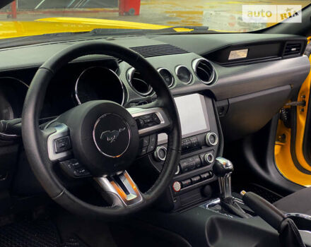 Жовтий Форд Мустанг, об'ємом двигуна 2.3 л та пробігом 85 тис. км за 19700 $, фото 16 на Automoto.ua