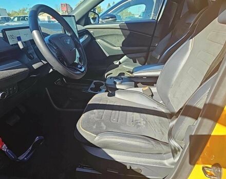 Жовтий Форд Мустанг, об'ємом двигуна 0 л та пробігом 50 тис. км за 18000 $, фото 4 на Automoto.ua