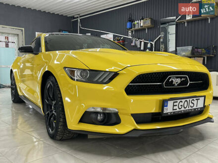 Желтый Форд Мустанг, объемом двигателя 2.26 л и пробегом 45 тыс. км за 21500 $, фото 1 на Automoto.ua