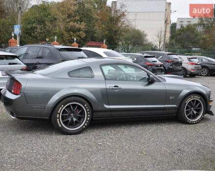 Серый Форд Мустанг, объемом двигателя 4.61 л и пробегом 115 тыс. км за 13000 $, фото 9 на Automoto.ua