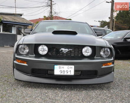 Серый Форд Мустанг, объемом двигателя 4.61 л и пробегом 115 тыс. км за 13000 $, фото 3 на Automoto.ua