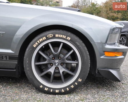 Серый Форд Мустанг, объемом двигателя 4.61 л и пробегом 115 тыс. км за 13000 $, фото 5 на Automoto.ua