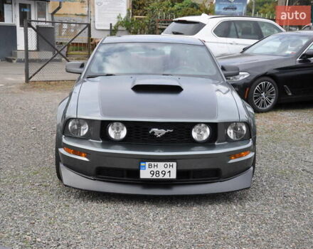 Серый Форд Мустанг, объемом двигателя 4.61 л и пробегом 115 тыс. км за 13000 $, фото 2 на Automoto.ua