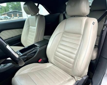 Серый Форд Мустанг, объемом двигателя 3.7 л и пробегом 88 тыс. км за 4000 $, фото 9 на Automoto.ua