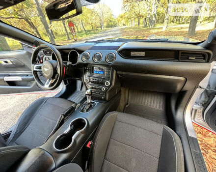 Серый Форд Мустанг, объемом двигателя 3.7 л и пробегом 129 тыс. км за 16200 $, фото 36 на Automoto.ua
