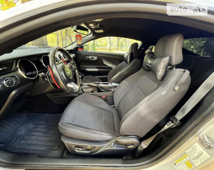 Сірий Форд Мустанг, об'ємом двигуна 3.7 л та пробігом 129 тис. км за 16200 $, фото 43 на Automoto.ua