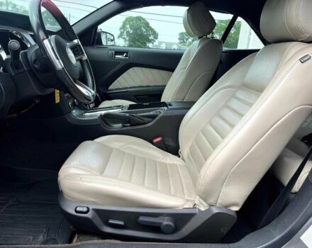 Серый Форд Мустанг, объемом двигателя 3.7 л и пробегом 88 тыс. км за 4000 $, фото 7 на Automoto.ua