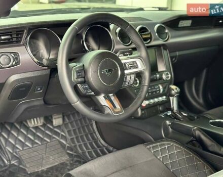 Серый Форд Мустанг, объемом двигателя 2.3 л и пробегом 143 тыс. км за 15400 $, фото 13 на Automoto.ua