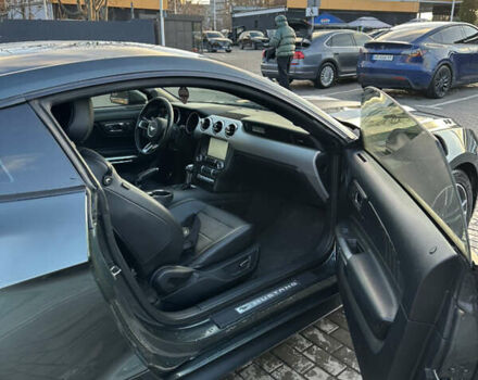 Серый Форд Мустанг, объемом двигателя 2.26 л и пробегом 151 тыс. км за 15000 $, фото 7 на Automoto.ua