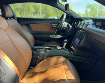 Сірий Форд Мустанг, об'ємом двигуна 2.3 л та пробігом 125 тис. км за 13999 $, фото 24 на Automoto.ua