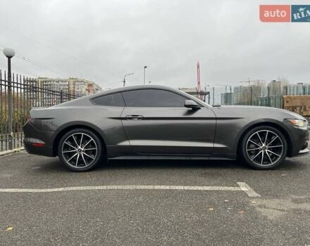 Сірий Форд Мустанг, об'ємом двигуна 2.26 л та пробігом 77 тис. км за 14000 $, фото 5 на Automoto.ua