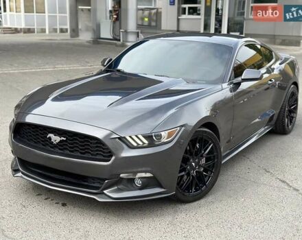 Серый Форд Мустанг, объемом двигателя 2.3 л и пробегом 143 тыс. км за 15400 $, фото 3 на Automoto.ua