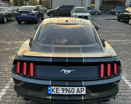 Серый Форд Мустанг, объемом двигателя 2.26 л и пробегом 151 тыс. км за 15000 $, фото 4 на Automoto.ua