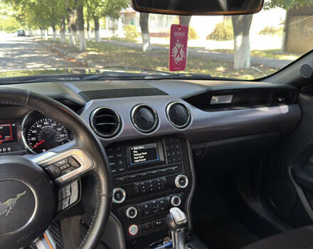 Серый Форд Мустанг, объемом двигателя 2.26 л и пробегом 166 тыс. км за 13500 $, фото 4 на Automoto.ua