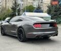 Серый Форд Мустанг, объемом двигателя 2.3 л и пробегом 143 тыс. км за 15400 $, фото 1 на Automoto.ua