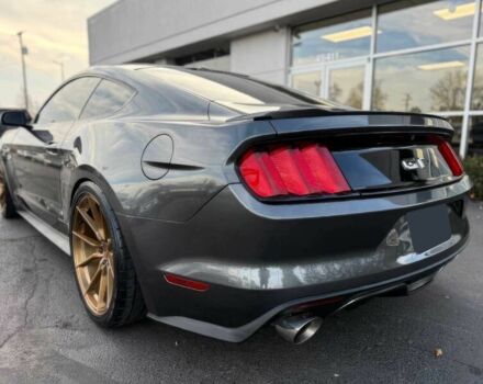 Серый Форд Мустанг, объемом двигателя 5 л и пробегом 76 тыс. км за 4500 $, фото 5 на Automoto.ua