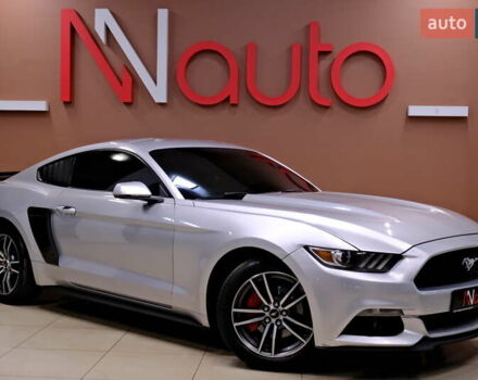 Серый Форд Мустанг, объемом двигателя 2.3 л и пробегом 91 тыс. км за 13900 $, фото 4 на Automoto.ua