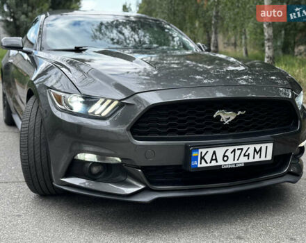 Серый Форд Мустанг, объемом двигателя 2.26 л и пробегом 94 тыс. км за 15400 $, фото 11 на Automoto.ua