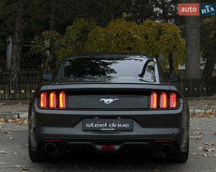 Серый Форд Мустанг, объемом двигателя 2.26 л и пробегом 99 тыс. км за 14999 $, фото 5 на Automoto.ua