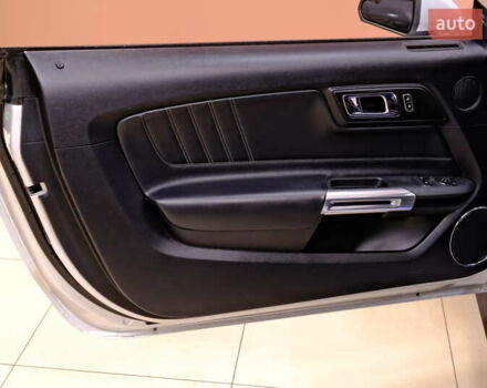 Серый Форд Мустанг, объемом двигателя 2.3 л и пробегом 91 тыс. км за 13900 $, фото 31 на Automoto.ua