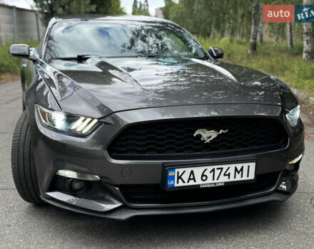 Серый Форд Мустанг, объемом двигателя 2.26 л и пробегом 94 тыс. км за 15400 $, фото 13 на Automoto.ua