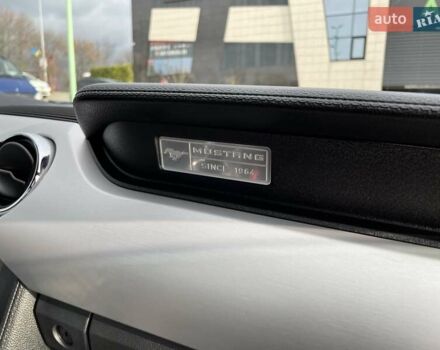 Серый Форд Мустанг, объемом двигателя 2.26 л и пробегом 98 тыс. км за 16700 $, фото 30 на Automoto.ua