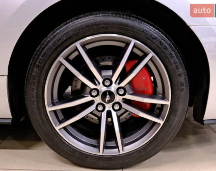 Серый Форд Мустанг, объемом двигателя 2.3 л и пробегом 91 тыс. км за 13900 $, фото 40 на Automoto.ua