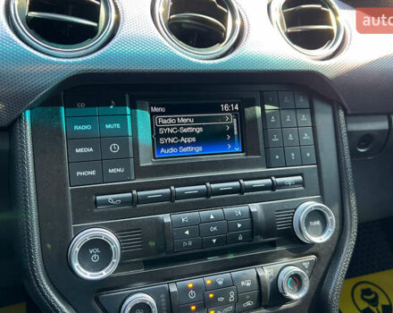 Серый Форд Мустанг, объемом двигателя 2.3 л и пробегом 91 тыс. км за 16999 $, фото 14 на Automoto.ua