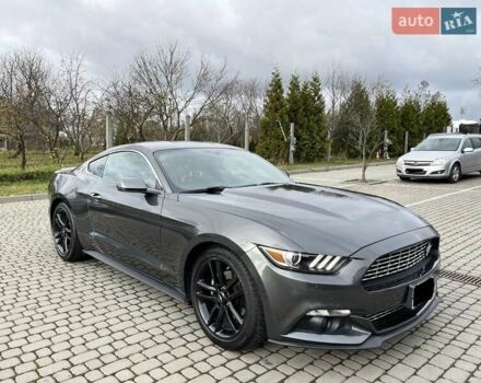 Серый Форд Мустанг, объемом двигателя 2.26 л и пробегом 98 тыс. км за 16700 $, фото 7 на Automoto.ua