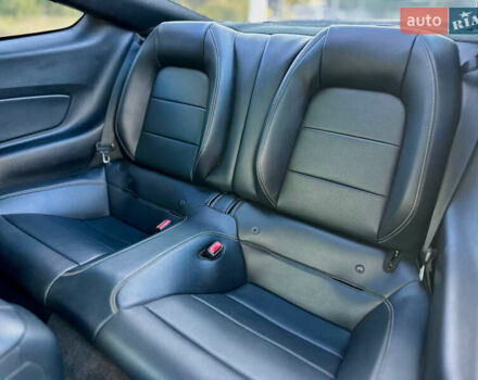 Серый Форд Мустанг, объемом двигателя 2.26 л и пробегом 161 тыс. км за 13599 $, фото 12 на Automoto.ua