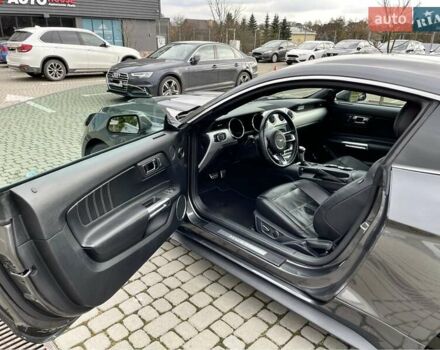 Серый Форд Мустанг, объемом двигателя 2.26 л и пробегом 98 тыс. км за 16700 $, фото 17 на Automoto.ua