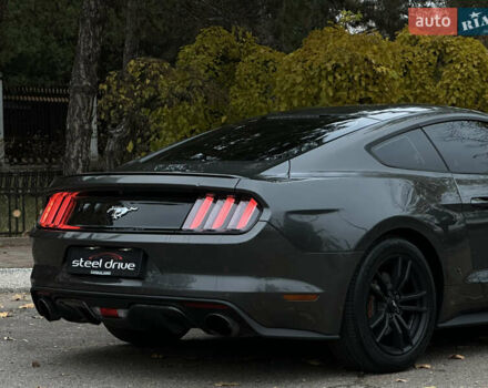 Серый Форд Мустанг, объемом двигателя 2.26 л и пробегом 99 тыс. км за 14999 $, фото 7 на Automoto.ua