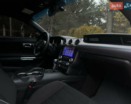 Серый Форд Мустанг, объемом двигателя 2.26 л и пробегом 99 тыс. км за 14999 $, фото 20 на Automoto.ua