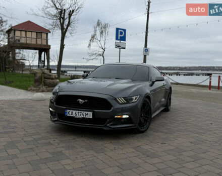 Серый Форд Мустанг, объемом двигателя 2.26 л и пробегом 100 тыс. км за 14500 $, фото 1 на Automoto.ua