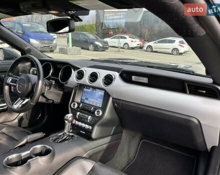 Серый Форд Мустанг, объемом двигателя 2.26 л и пробегом 98 тыс. км за 16700 $, фото 28 на Automoto.ua