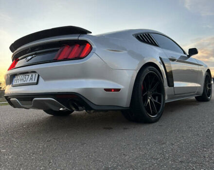 Серый Форд Мустанг, объемом двигателя 2.3 л и пробегом 173 тыс. км за 14500 $, фото 3 на Automoto.ua