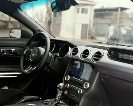 Серый Форд Мустанг, объемом двигателя 2.26 л и пробегом 100 тыс. км за 14500 $, фото 7 на Automoto.ua