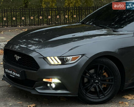 Серый Форд Мустанг, объемом двигателя 2.26 л и пробегом 99 тыс. км за 14999 $, фото 2 на Automoto.ua