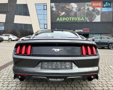 Серый Форд Мустанг, объемом двигателя 2.26 л и пробегом 98 тыс. км за 16700 $, фото 14 на Automoto.ua