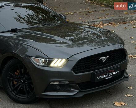 Серый Форд Мустанг, объемом двигателя 2.26 л и пробегом 99 тыс. км за 14999 $, фото 14 на Automoto.ua